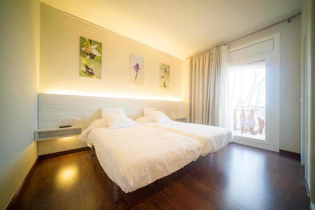 El Pi De Sant Just - Habitacions I Apartaments Extérieur photo