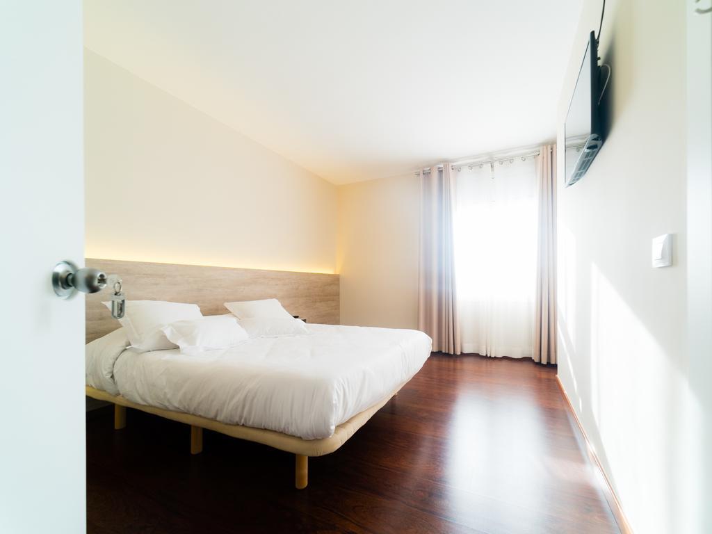 El Pi De Sant Just - Habitacions I Apartaments Extérieur photo