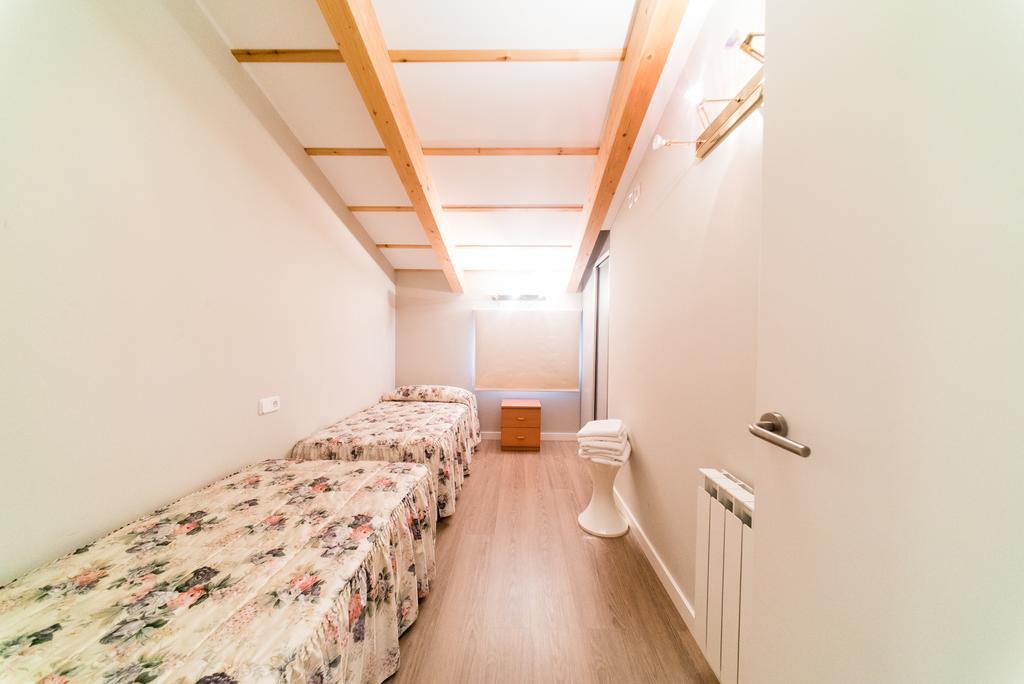 El Pi De Sant Just - Habitacions I Apartaments Extérieur photo
