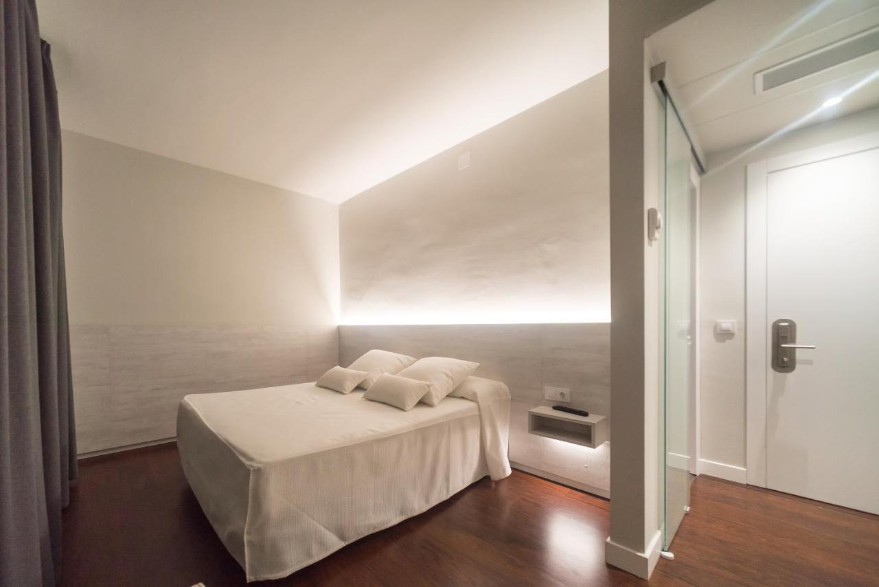 El Pi De Sant Just - Habitacions I Apartaments Extérieur photo